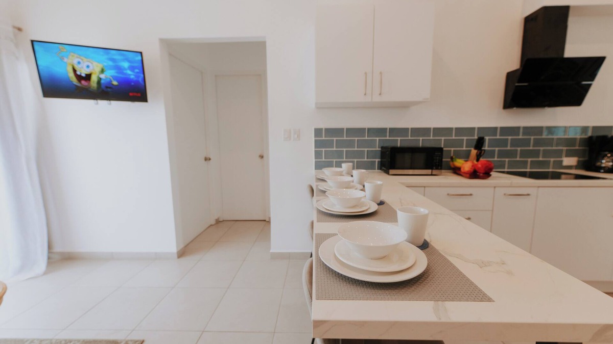 Rancho House | Ocean-view downtown apartment