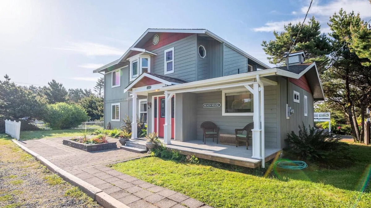 Beverly Beach House | Ocean View & Family Friendly
