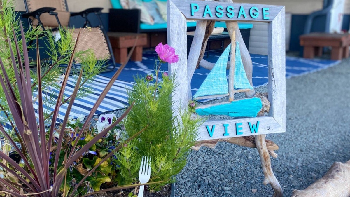 Campbell River Bed & Breakfast | Ocean view guest suite, completely self contained, beautiful outdoor patio