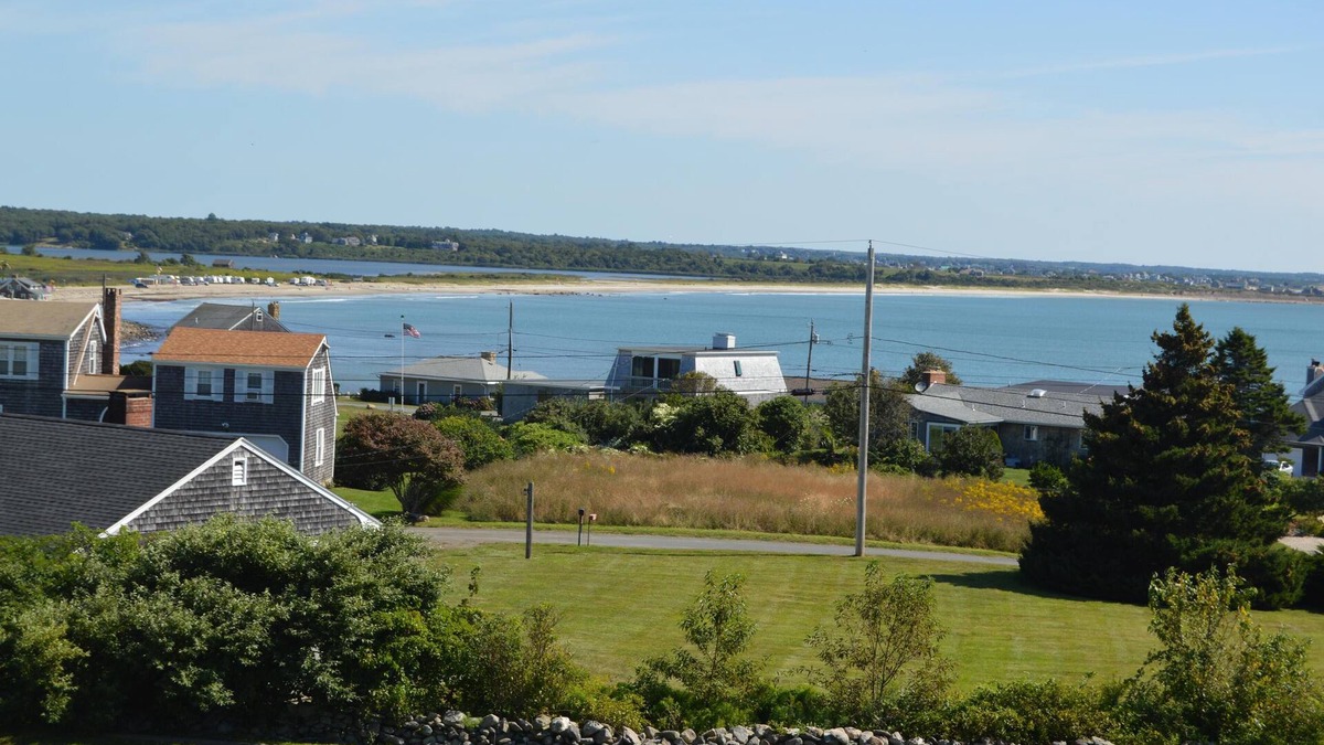 Little Compton House | Ocean view House w 2 Bedrooms, 2 Bathrooms, living room,fireplace, kitchen,patio