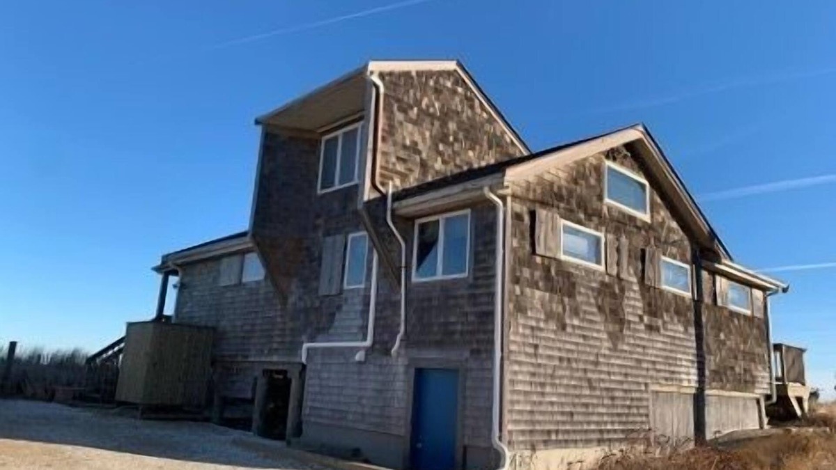 South Wellfleet House | Ocean View in the National Seashore (CS0014)