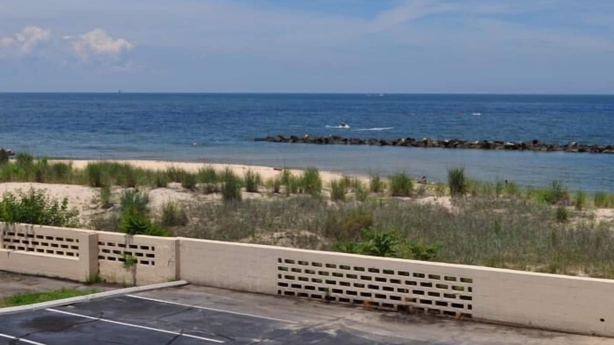 Cottage Line Hotel | Ocean View Inn
