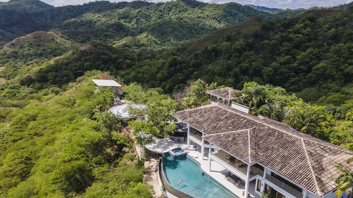 El Ocotal Villa | Ocean-View Luxury Villa – All-Inclusive with Helipad, Gym & Chauffeur