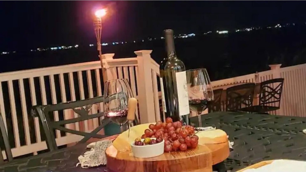 Osbornsville House | Ocean View Paradise