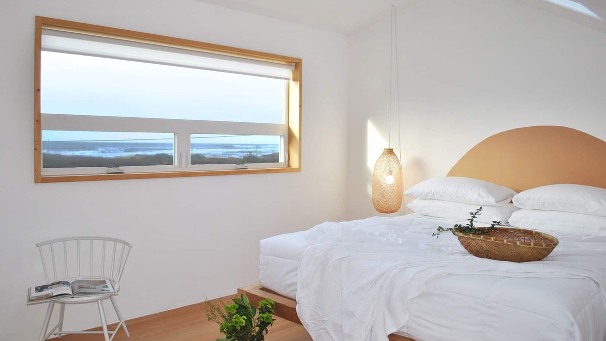 Yachats House | Ocean View, Perfect for Agate Hunting! Dog Friendly! Fireplace!