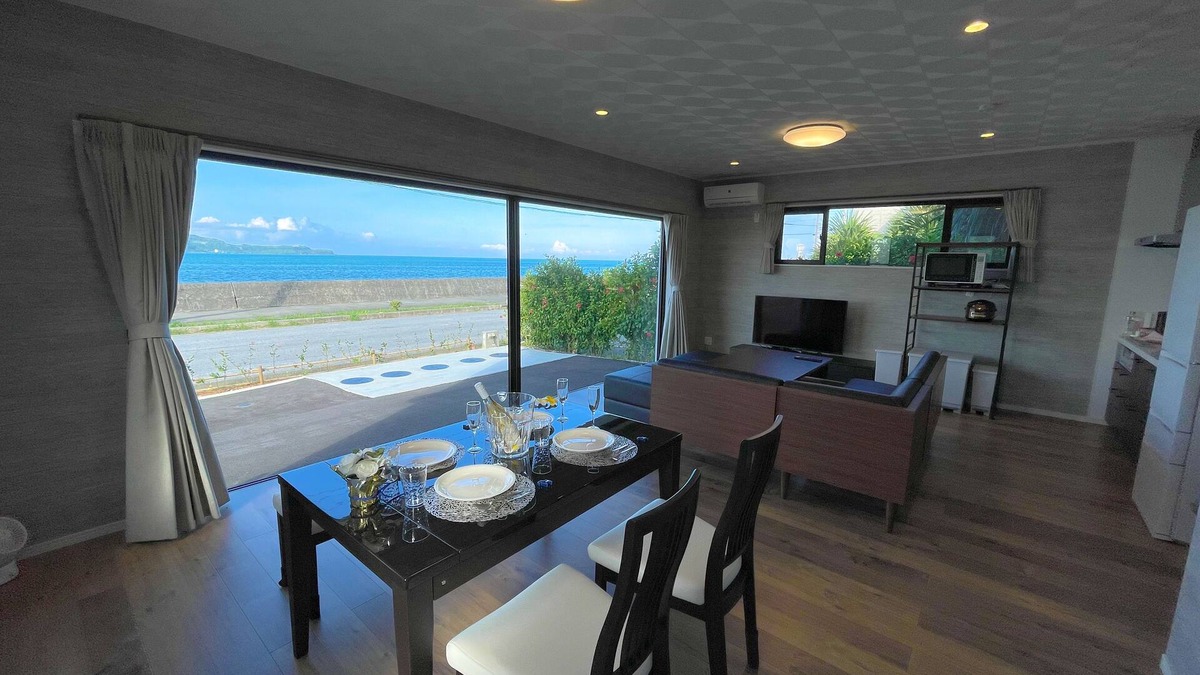 Uruma Apartment | Ocean View/private BBQ/12 People/PADEL 1F