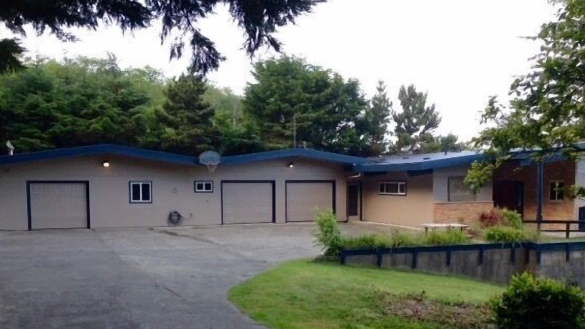Yachats Cabin | Ocean View Private Lodge on 1.3 acres! 3rd Night free in February.