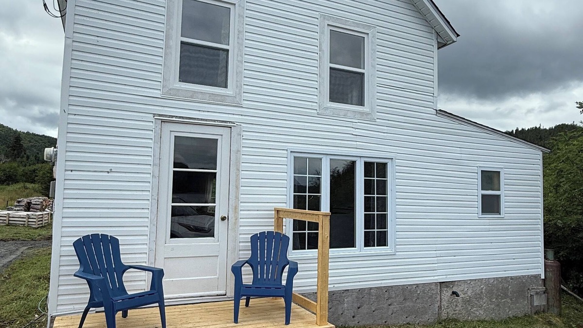 Fortune Harbour House | Ocean view saltbox style house