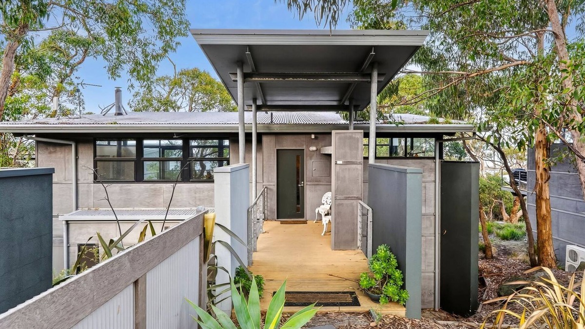 Skenes Creek House | Ocean View Treetops Retreat