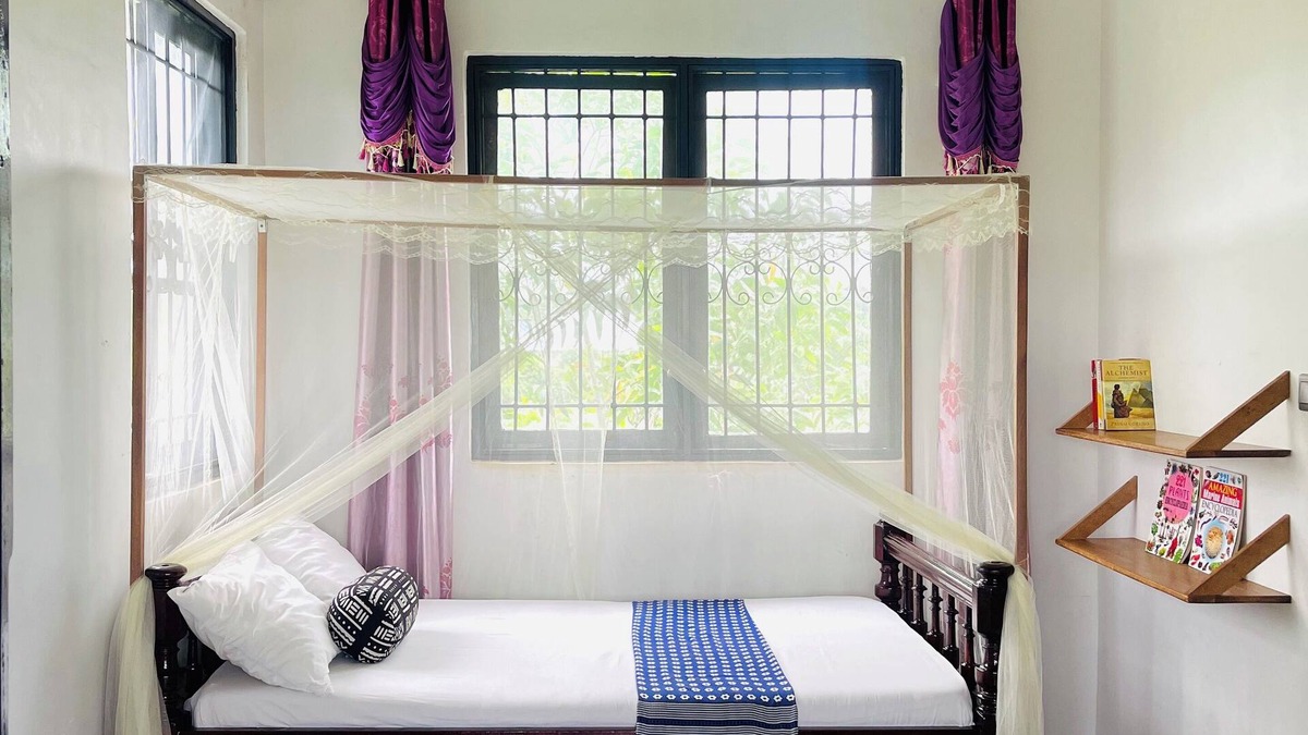 Kidoti Bed & Breakfast | Ocean View Room at The Adventure Villa + Breakfast