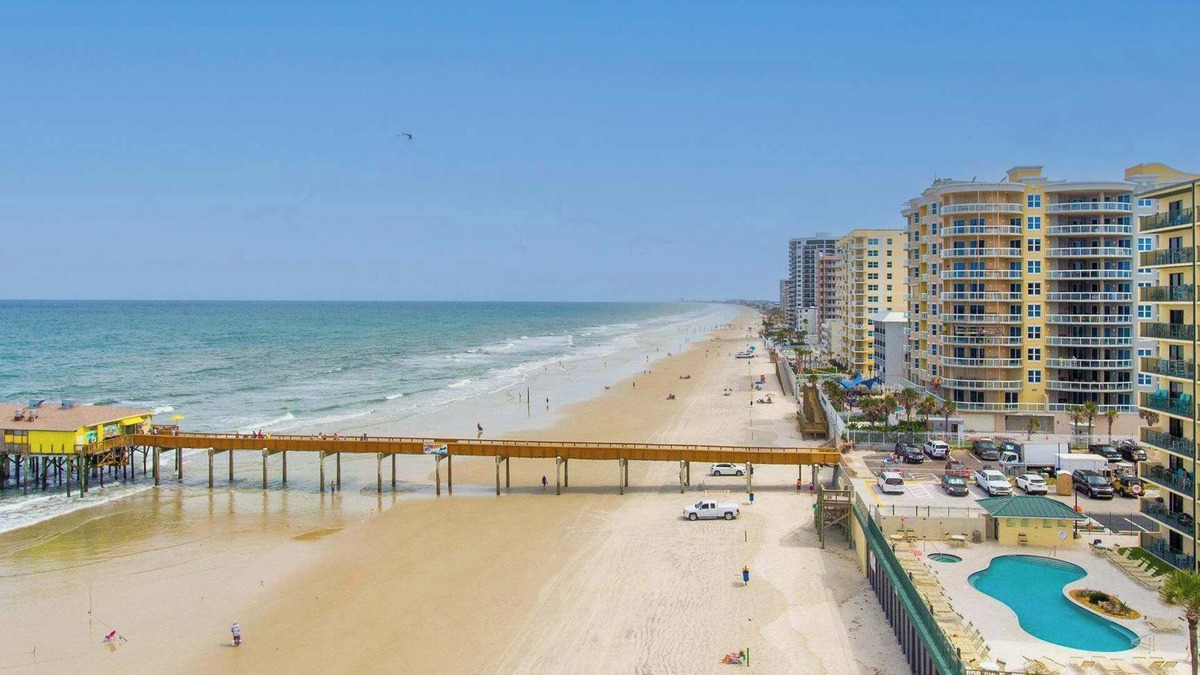 Daytona Beach Shores Apartment | Ocean Views, Pool & Hot Tub | Seahorse Suite 907