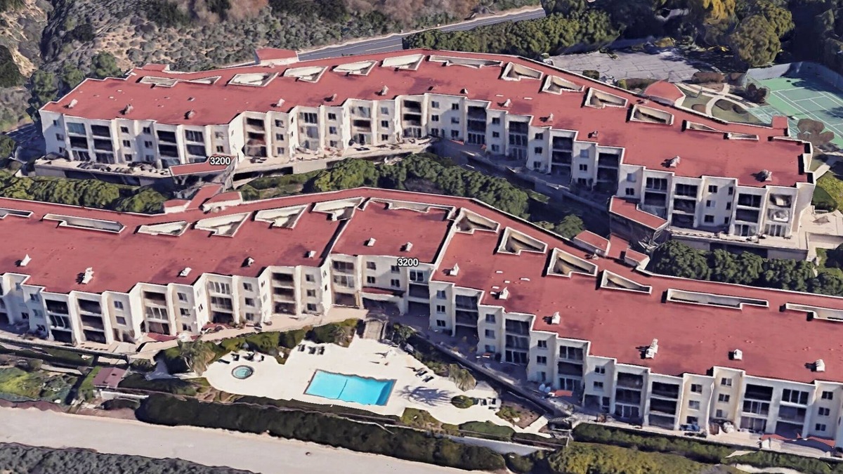 Rancho Palos Verdes Apartment | Ocean View 2bedroom condo in Palos Verdes. Near Golf Course. Pool, gym & courts