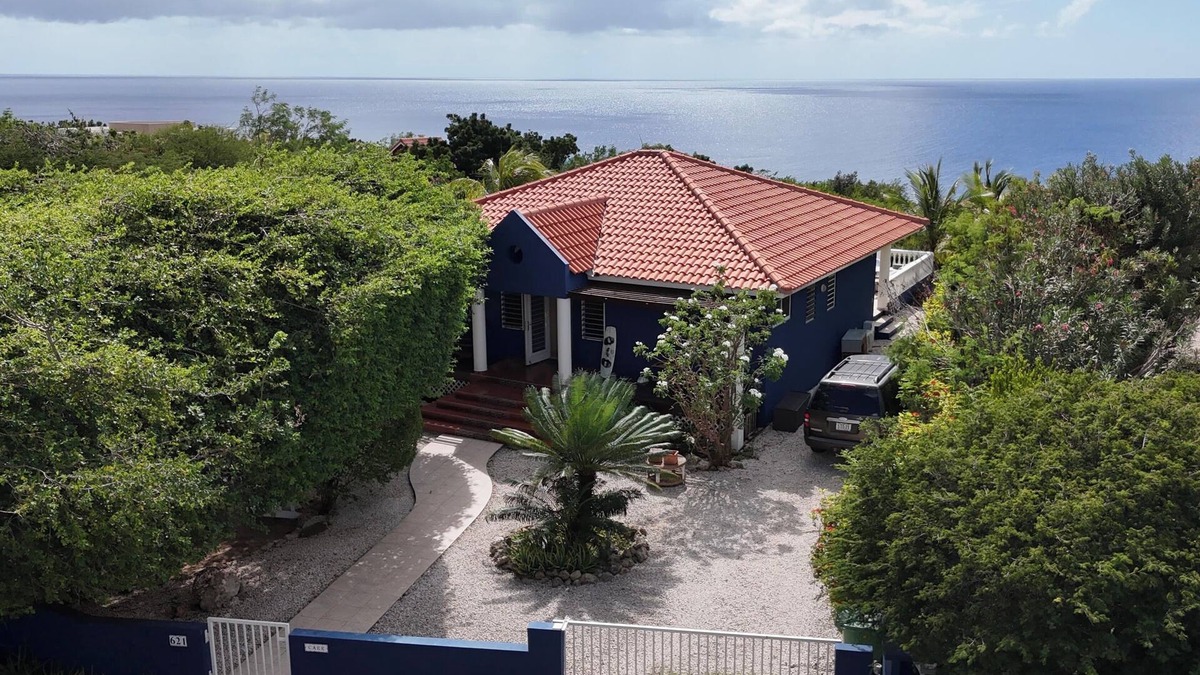 Jan Kok Villa | Ocean view vacation rental villa, private pool near beaches in Curaçao sleeps 4