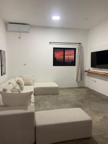 Snow Hill Villa | Ocean View Villa, 2 BR, 2BR