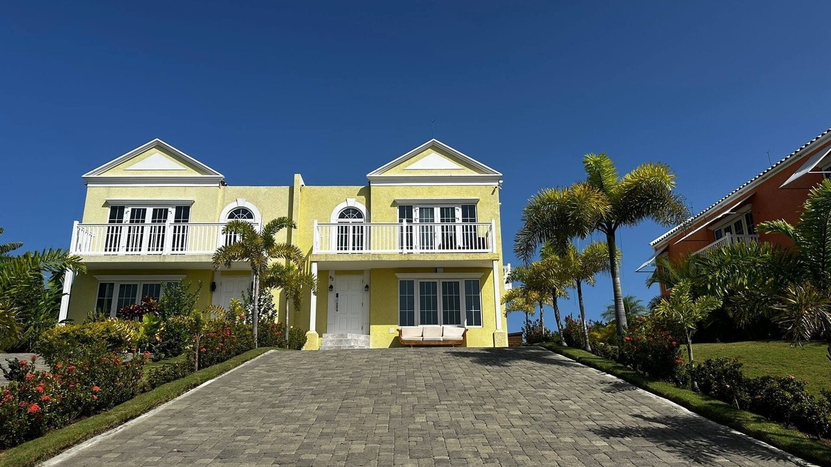 Orange Bay House | Ocean View Villa Tree House @ Little Bay