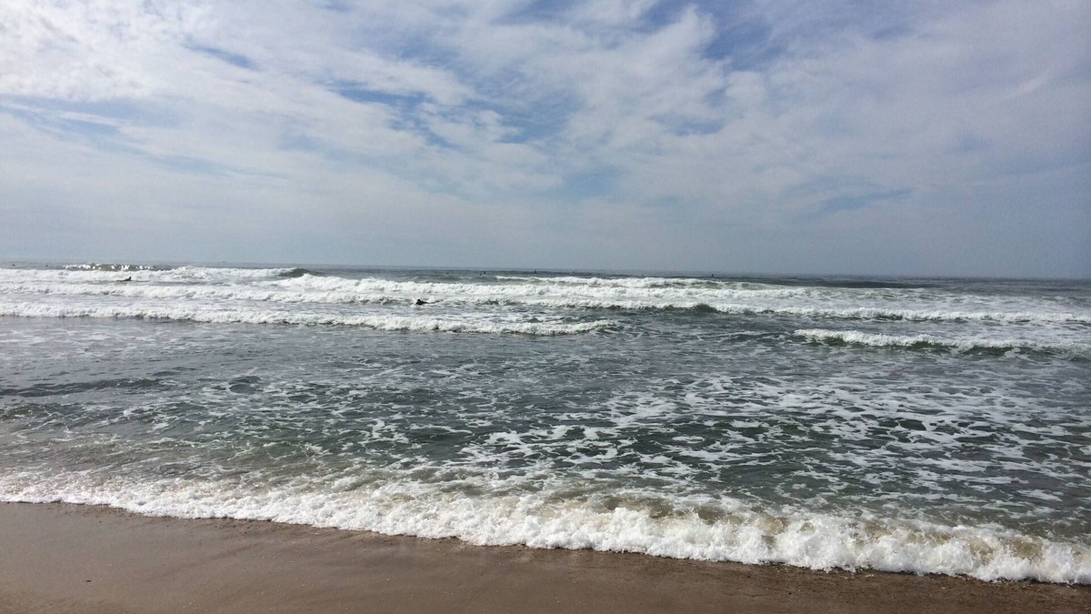 Montauk Cottage | Ocean View White Cottage Walk to Town, Beach Pass Included