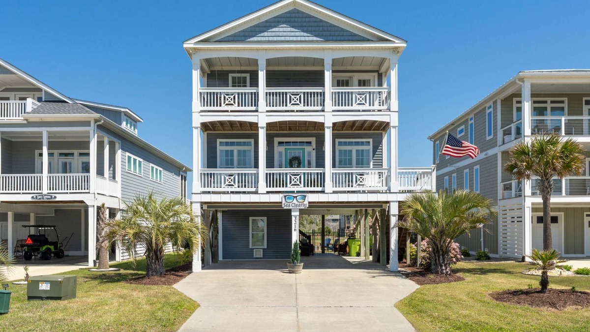 Long Beach House | Ocean Views, Large Decks, Dog Friendly, Fenced Yard, Screened in Porch, Fire Pit