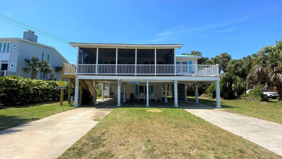 Edisto Island House | Ocean Views; Large Screened Porch & Sun Deck; Across from Beach Access; Cable TV & Wifi
