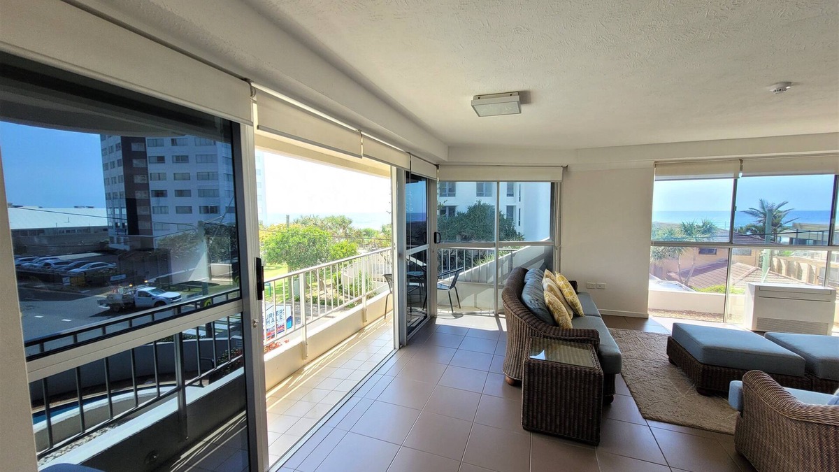 Surfers Paradise Apartment | Ocean Views,Opposite Beach & Park, Wi-Fi, Parking-U11