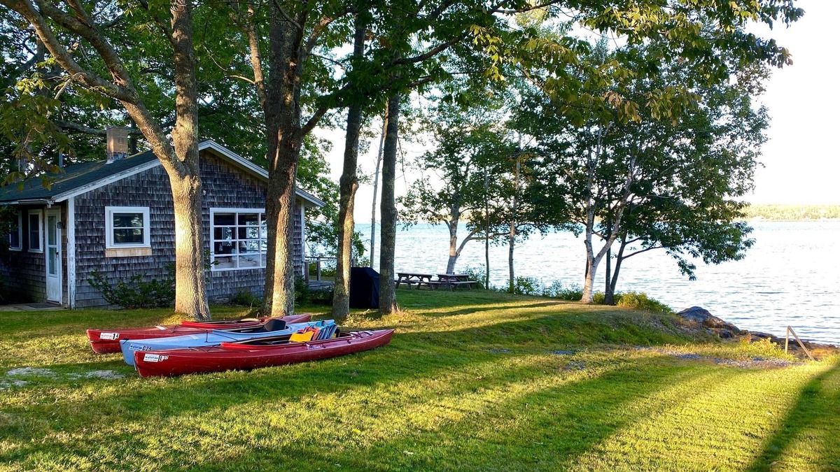 Blue Hill Cottage | Ocean waterfront summer cottages. Sit back and soak in the views