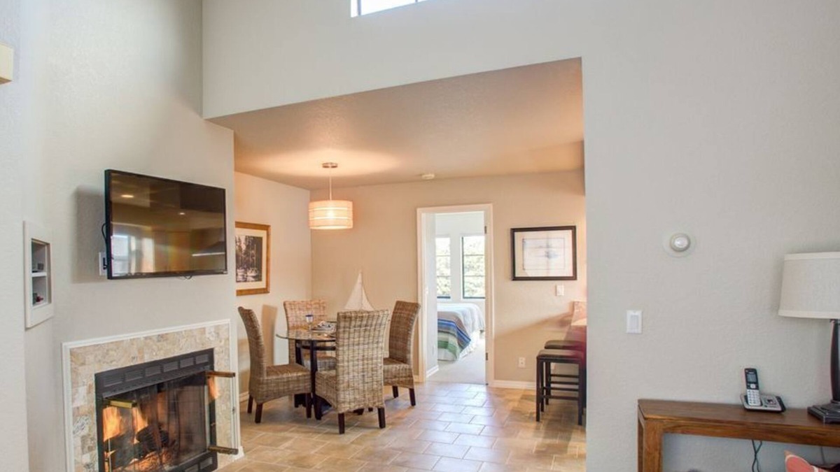 Lighthouse District Condo | Ocean Wave B - Monterey Condo - Oceanview Cannery Row