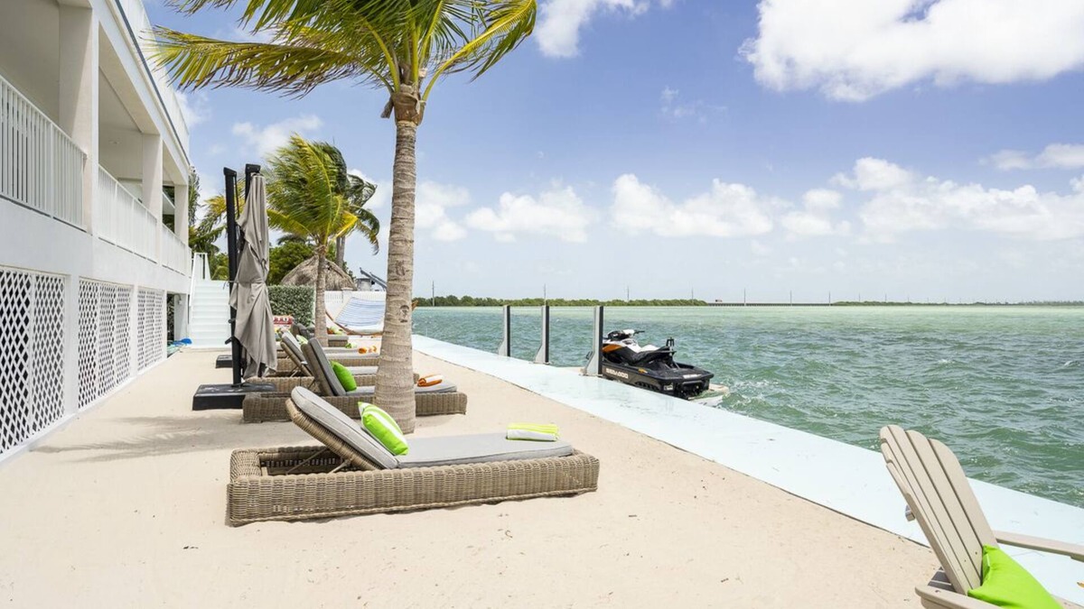 Bay Point House | Ocean9 Villa, amazing waterfront, 15 min away from Duval Street!