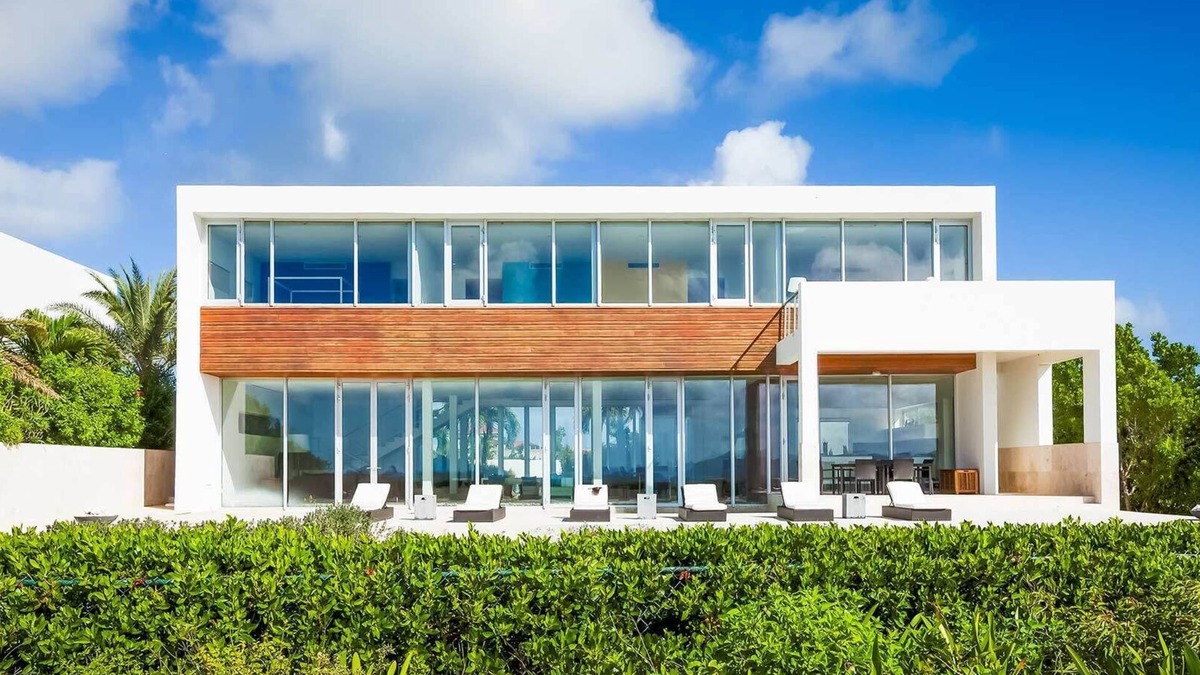 Blowing Point Villa | Oceanfront estate with stunning views