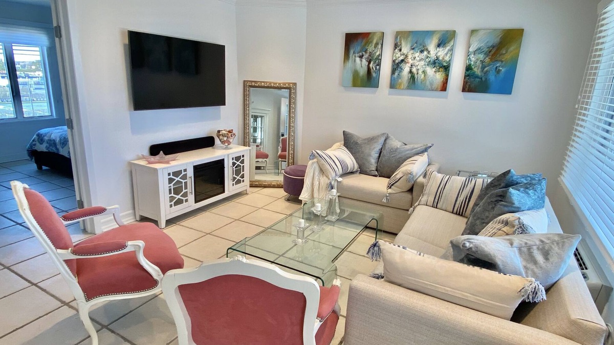 Town of Southampton Resort | Oceanfront 1-Bedroom Condo in Westhampton Beach