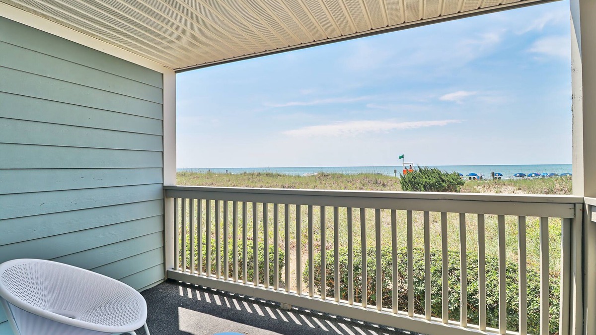 Ash Condo | Oceanfront 2 bedroom 2 bath at Xanadu in N. MB