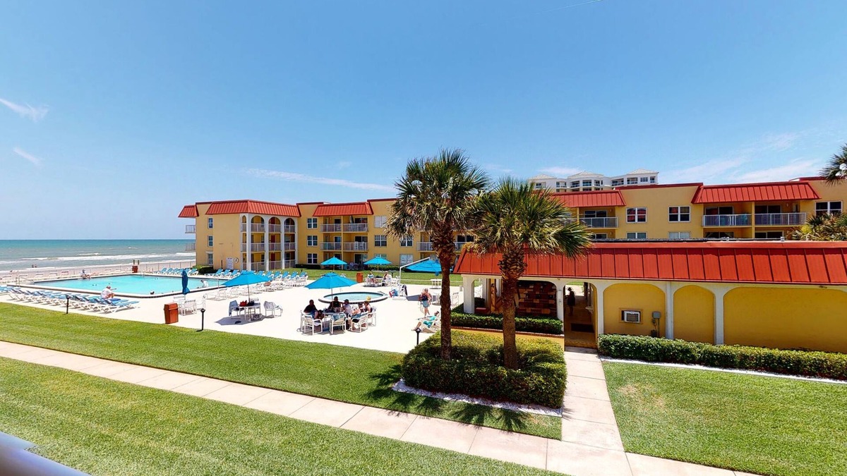 New Smyrna Beach Condo | Oceanfront 2BR/2BA Condo,Direct Beach Access, Pool, Point East, New Smyrna Beach