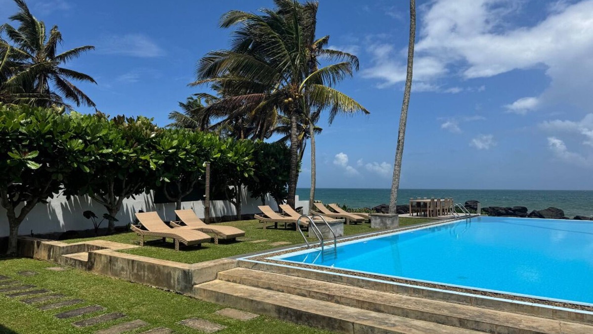 Devinuwara Villa | Oceanfront 5-bedroom villa with pool & chef on Sri Lanka's Southernmost point
