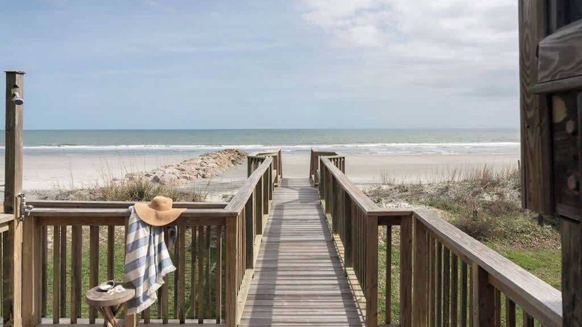 Folly Beach House | Oceanfront 7-bed home with grass backyard & grill