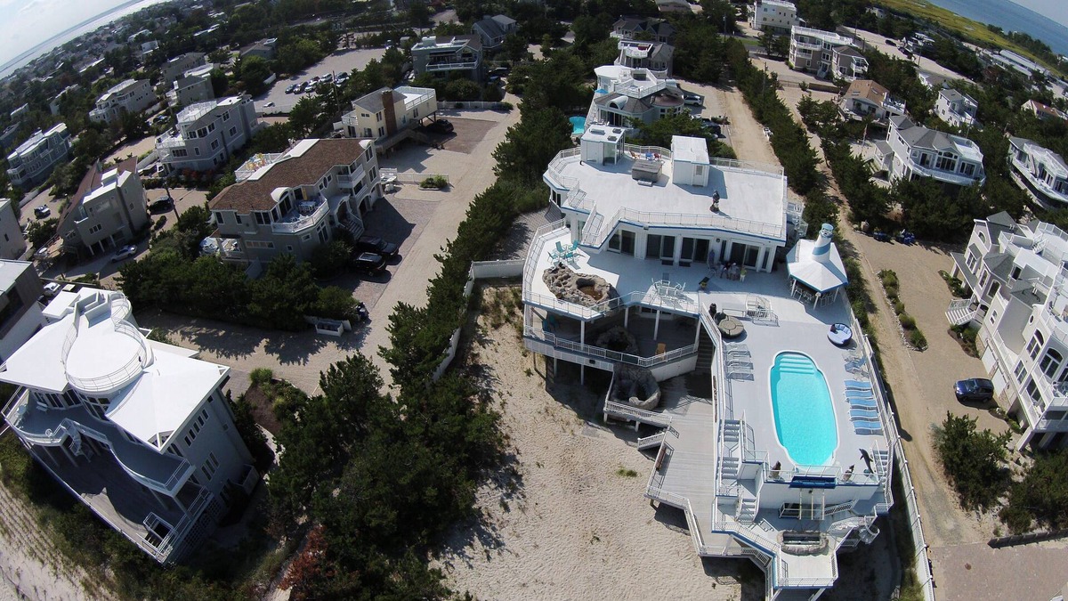 Loveladies House | Oceanfront 7+BR, 3rd fl pool, roof top hot tub.
