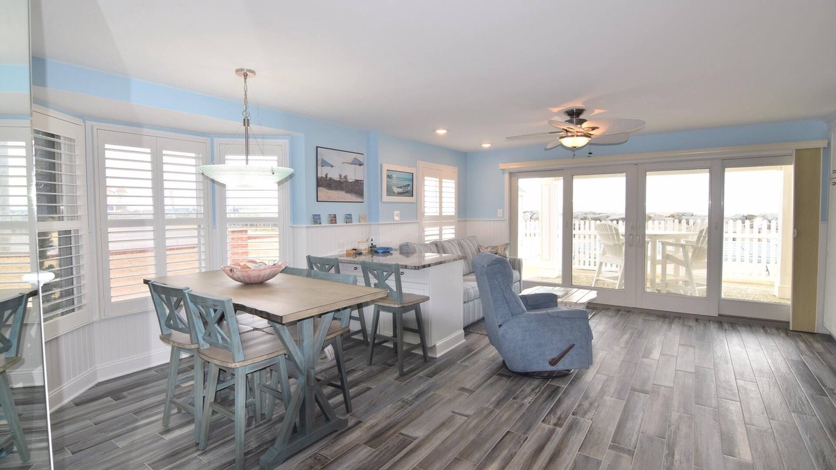 Avalon Condo | Oceanfront Avalon Home Steps Away from Town
