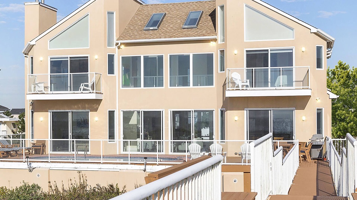 West Hampton Dunes House | OCEANFRONT BEACH HOUSE W/POOL & HOT TUB FACING THE OCEAN-SUMMER LAST MIN DEALS!