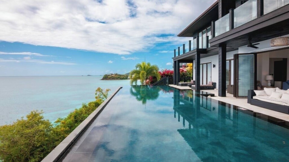 Fryes Beach Hotel | Oceanfront Bliss Villa with Indoor & Outdoor Dining Area & Stunning Sunset Views
