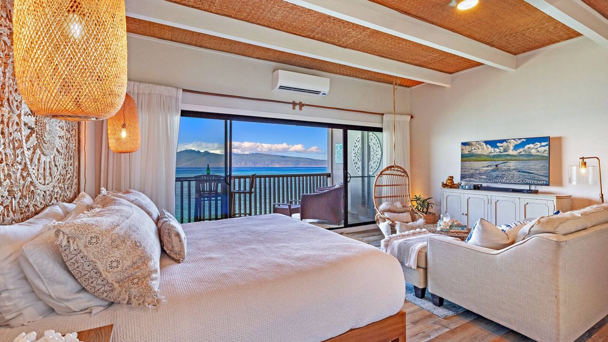 Kahana Condo | Oceanfront Boutique Studio with Breathtaking Views-5 Stars-Rest n Relax