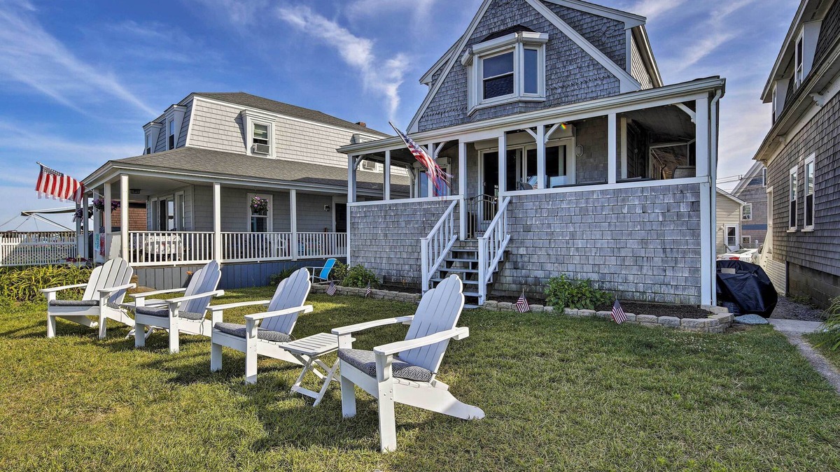 Brant Rock House | Oceanfront Cape Cod Home w/Porch, Yard + Grill!