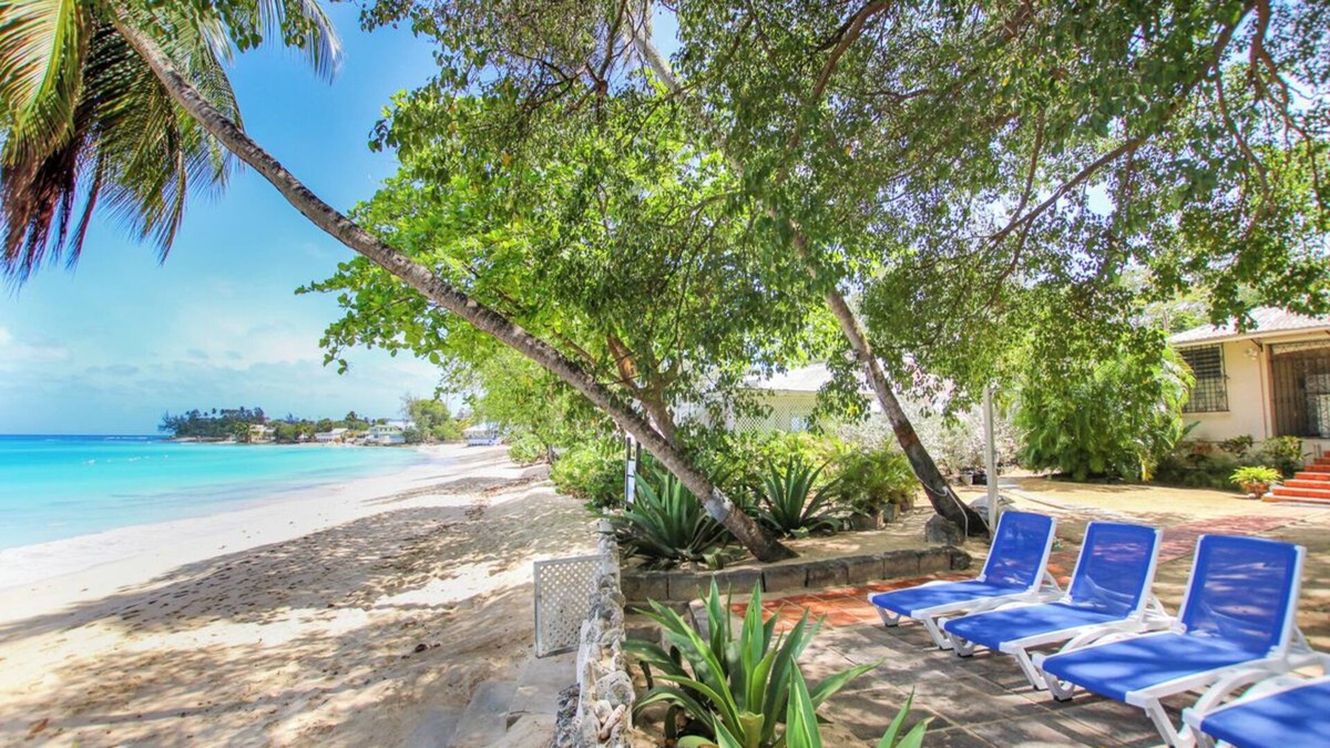 Mullins House | Oceanfront Classic 3-bed House - Whitecaps