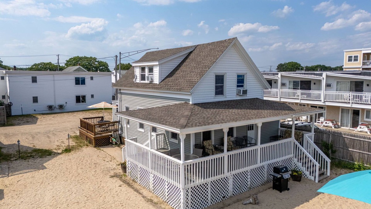 Old Orchard Beach Cottage | Oceanfront Cottage 3