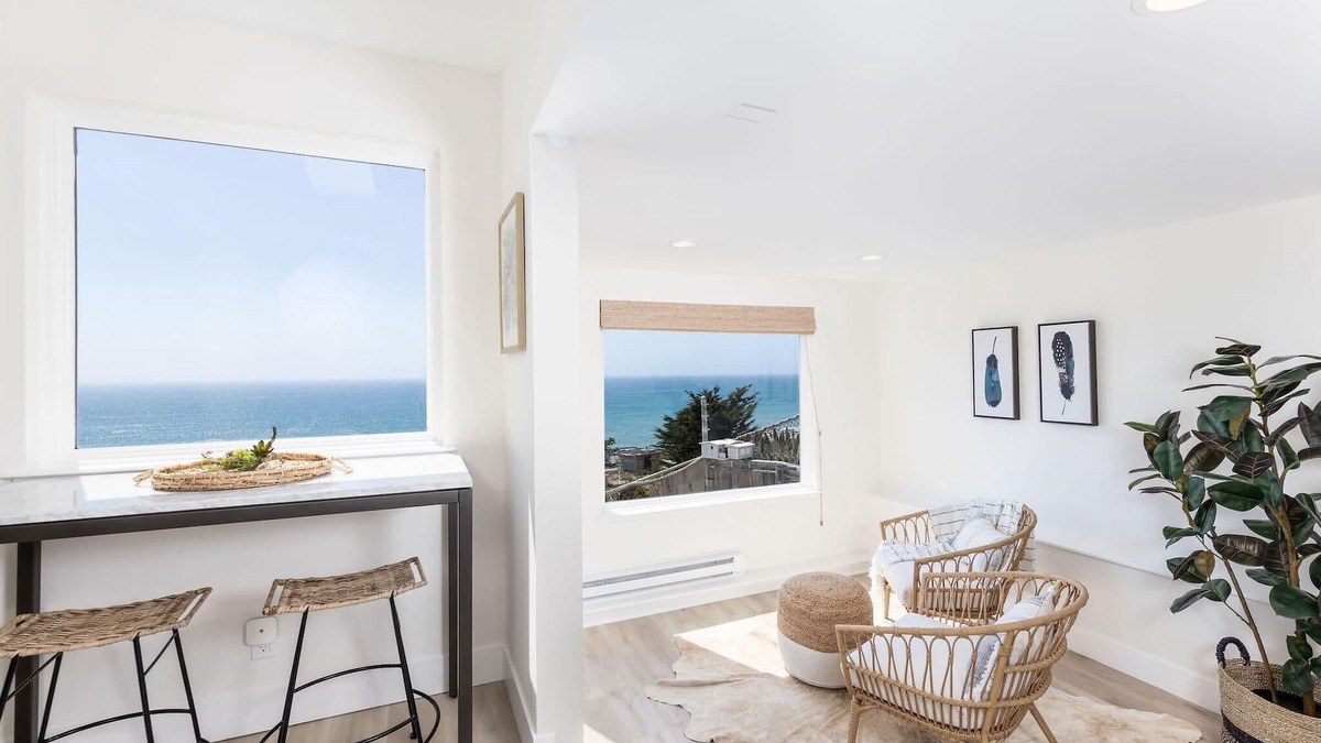 Moss Beach House | Oceanfront Coastal Home w/Breathtaking Views – Hiking, Beaches & More