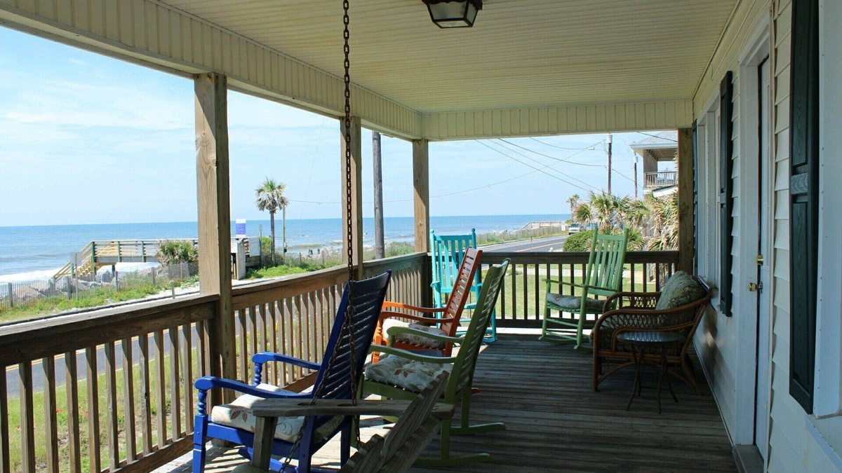 Folly Beach House | OCEANFRONT! Come and enjoy rocking on the front porch! Aug. 25-29 available.
