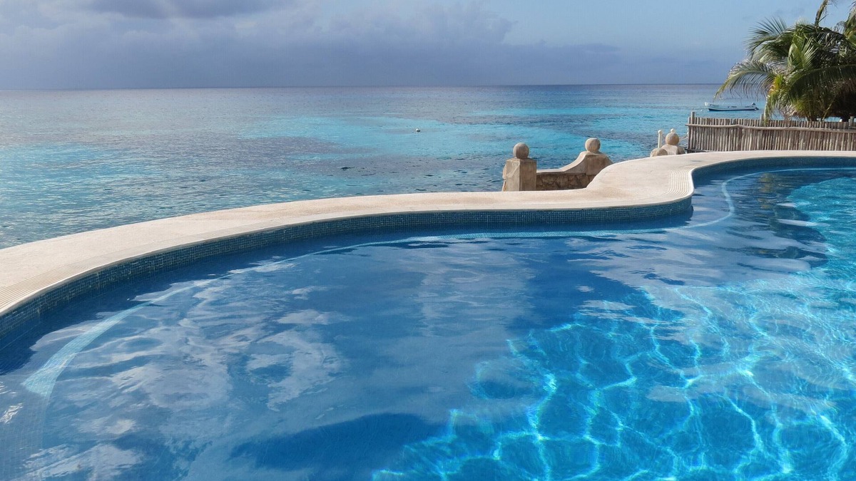San Miguel Condo | Oceanfront condo on the bluest ocean of Cozumel island