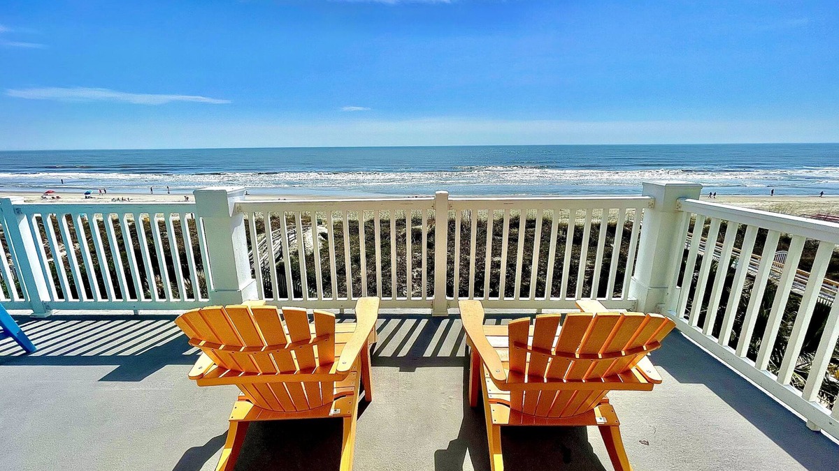 Isle of Palms Condo | Oceanfront Condo. Top Floor Unit. Walking Distance to Everything.