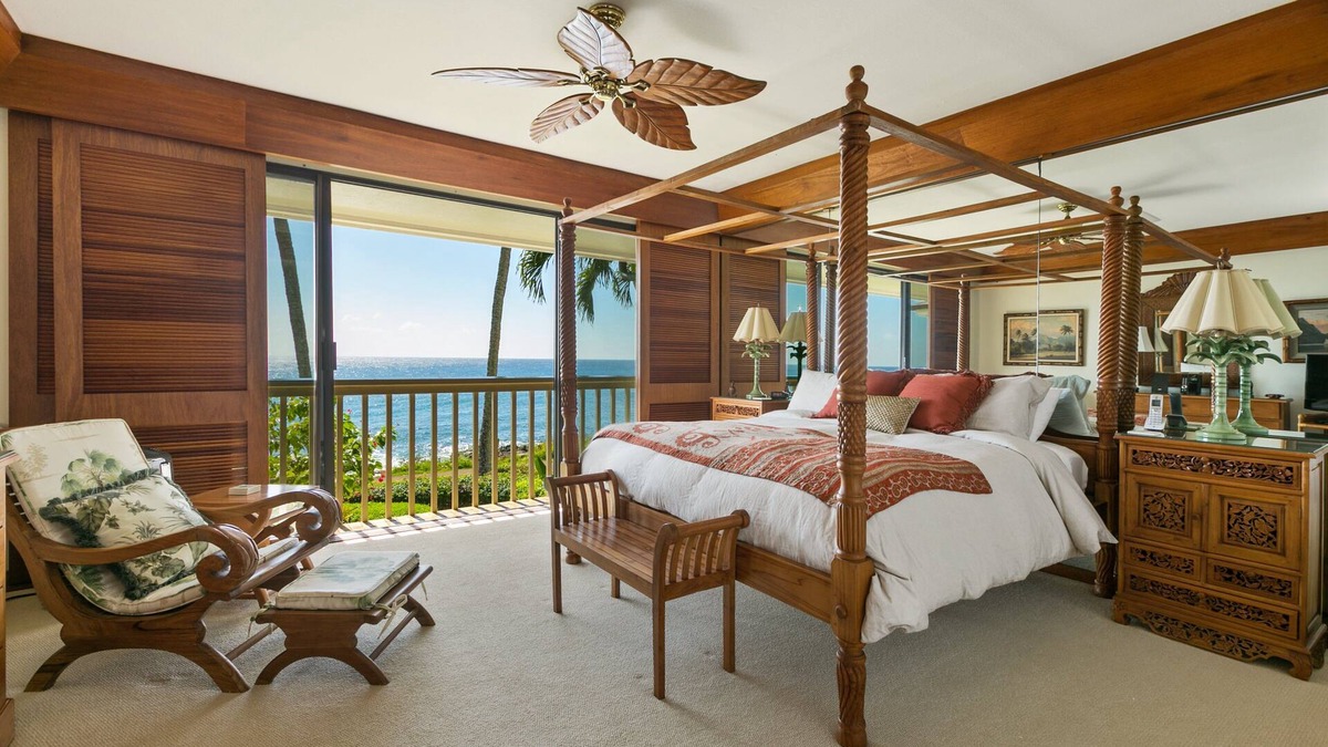 Poipu Villa | Oceanfront Corner Villa w/Air Conditioning