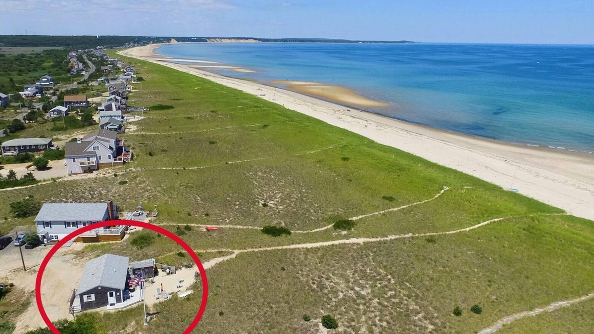 Sagamore Beach Cottage | Oceanfront Cottage on Sagamore Beach