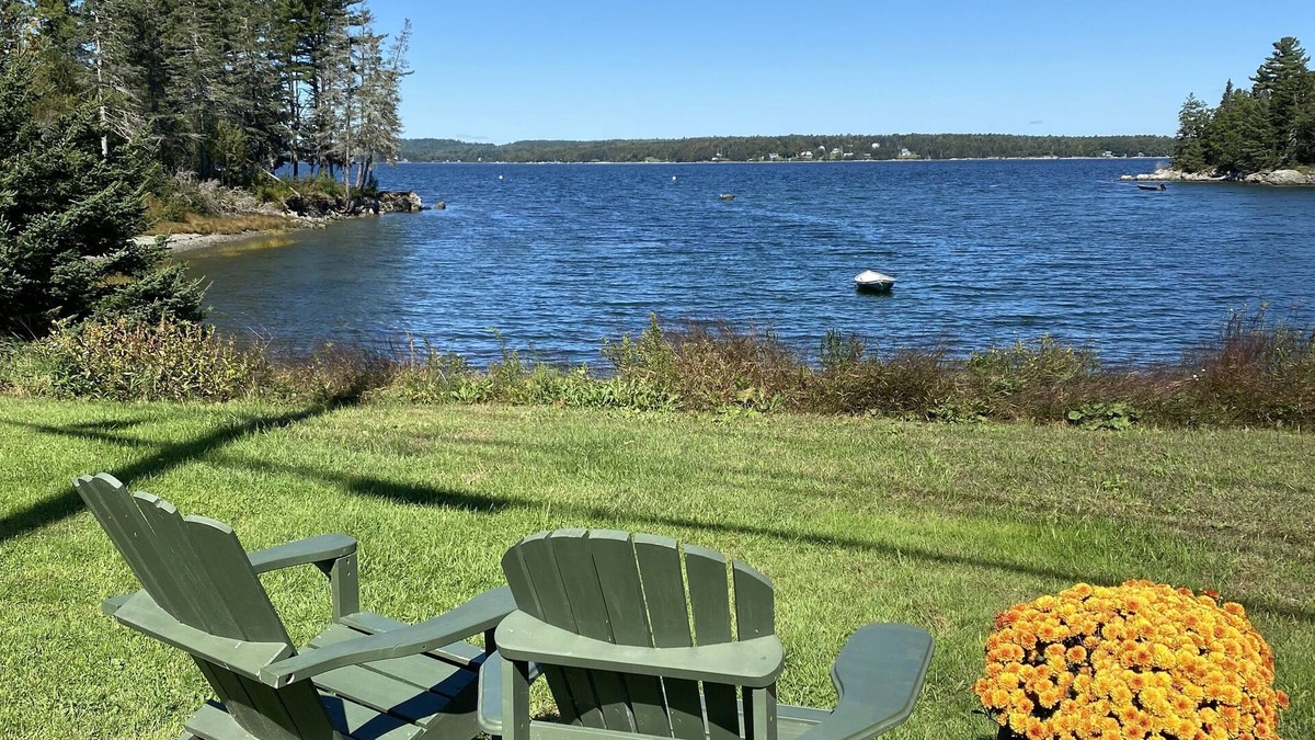 Salsbury Cove Cottage | Oceanfront Cottage at Acadia National Park, Bar Harbor/Rusticator Cottage