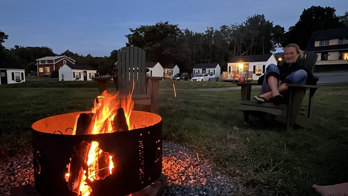 Salsbury Cove Cottage | Oceanfront Cottage at Acadia National Park, Bar Harbor/Beach Comber Cottage