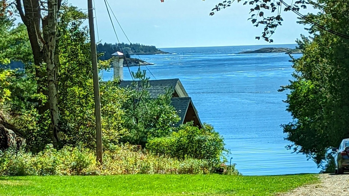 Phippsburg House | Oceanfront cottage facing Fort Popham near Popham Beach.