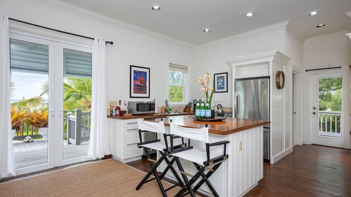 Rock Sound Cottage | Oceanfront Cottage Near Restaurant, Stores